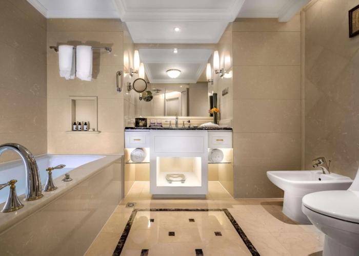 Kunming Green Lake Hotel