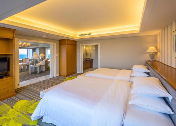 Phoenix Seagaia Ocean Tower