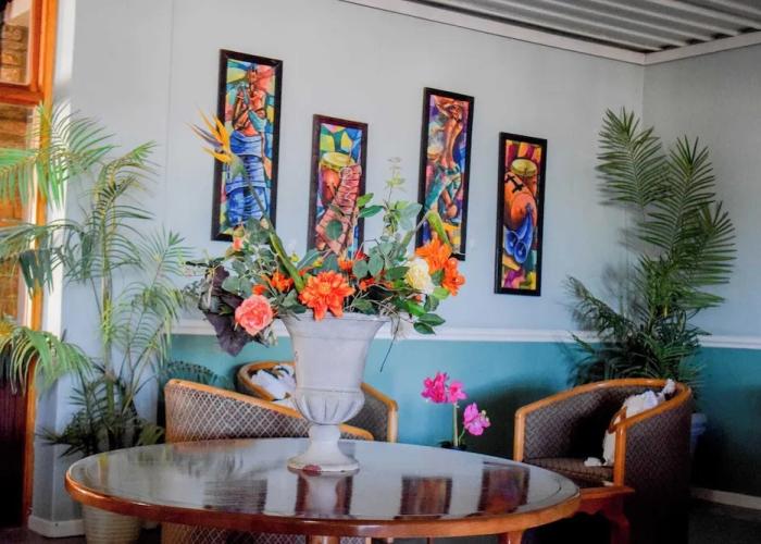 Canyon Hotel