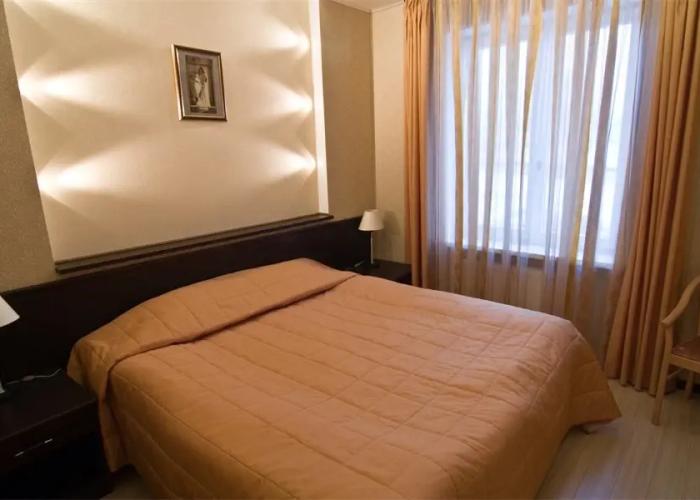 Premier Hotel