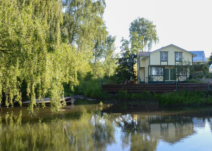 By the Pond Guest house