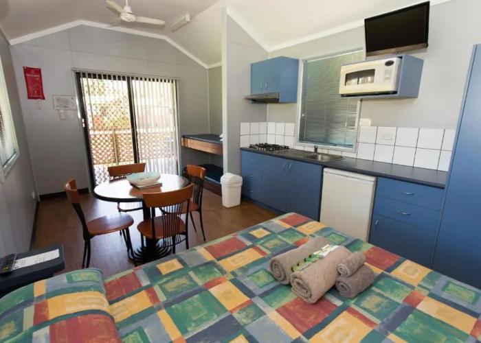 Ivanhoe Village Caravan Resort