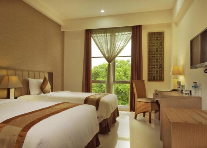 Hotel On The Rock