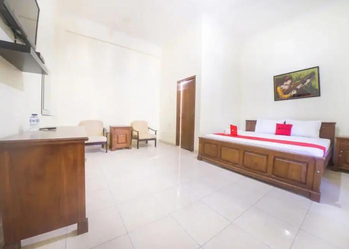 RedDoorz near Nusa Cendana University