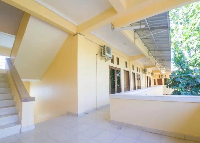 RedDoorz near Nusa Cendana University