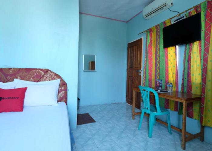 RedDoorz near Mangrove Forest Kupang