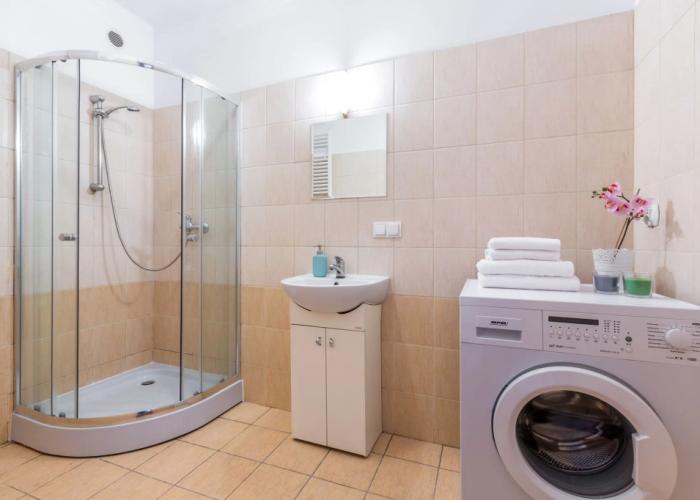 FriendHouse Apartments