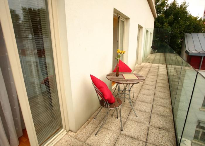 FriendHouse Apartments