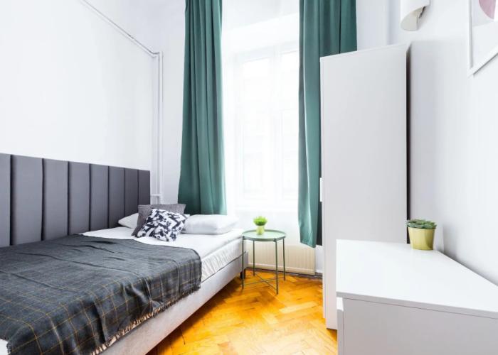 FriendHouse Apartments