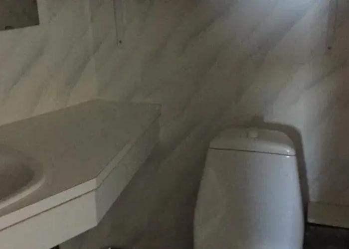 Hotel E-10