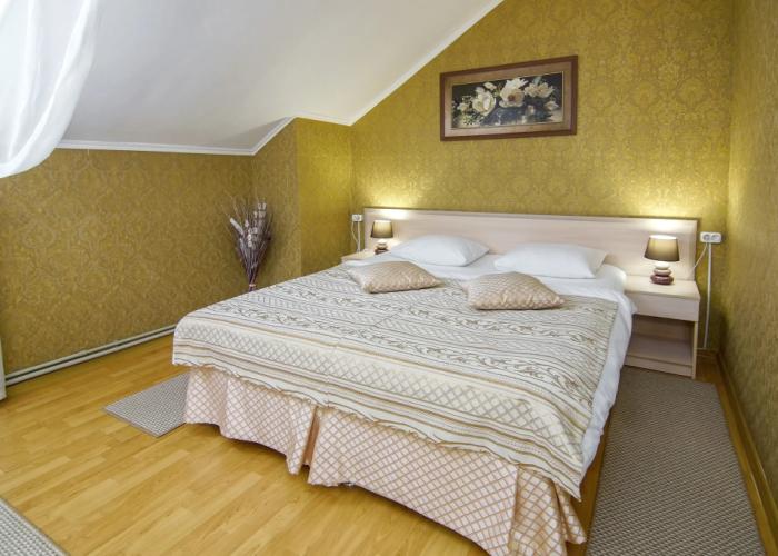 Iris Guest House