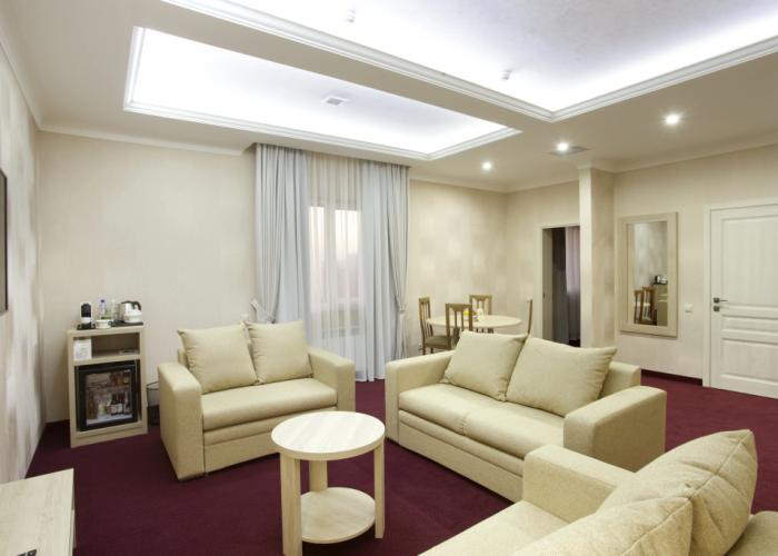 Amici Grand Hotel Hotel