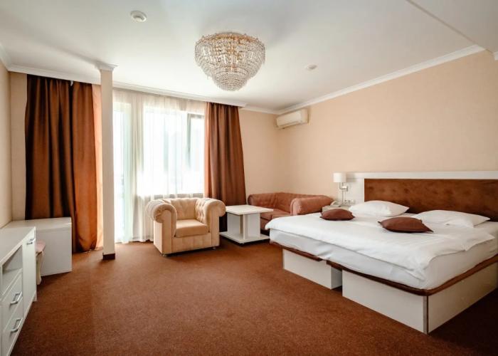 Triumph Hotel