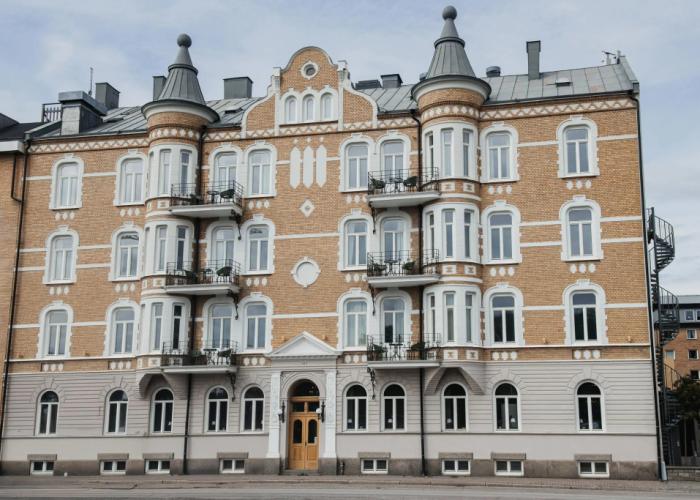 Home Hotel Plaza