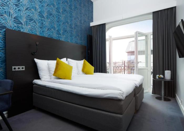Home Hotel Plaza