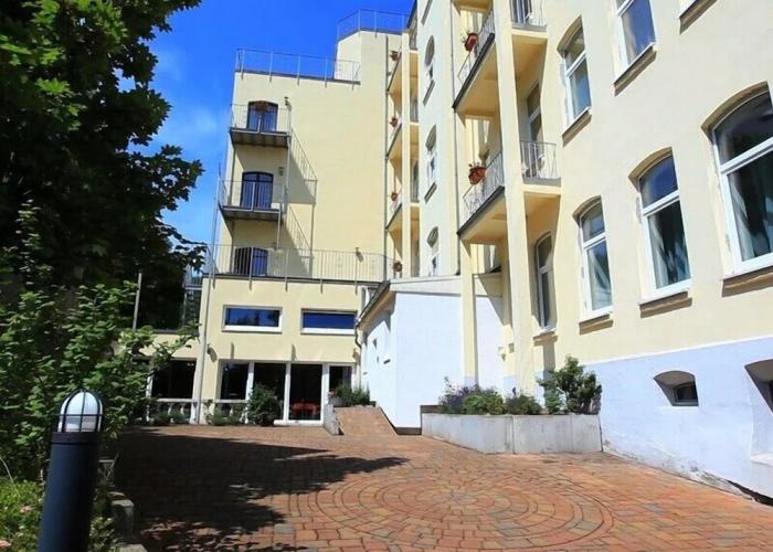Adesso Hotel