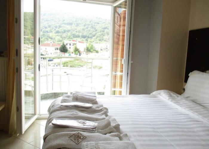 Kyknos De Luxe Hotel