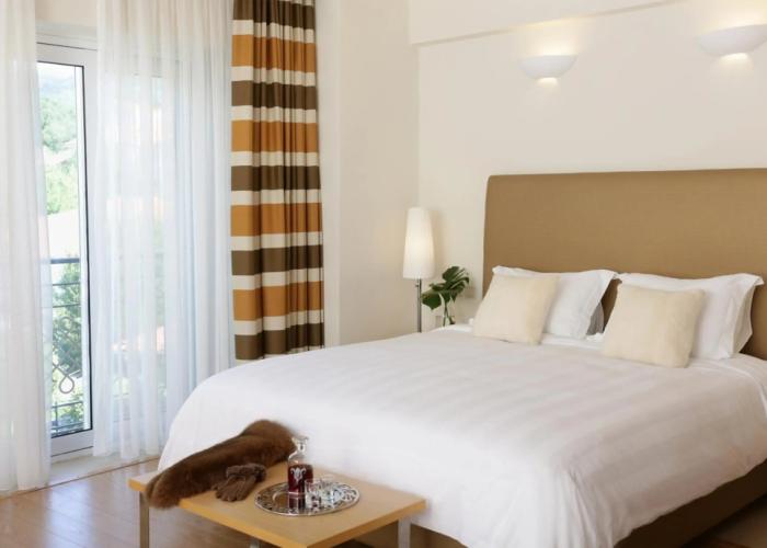 Chloe Hotel
