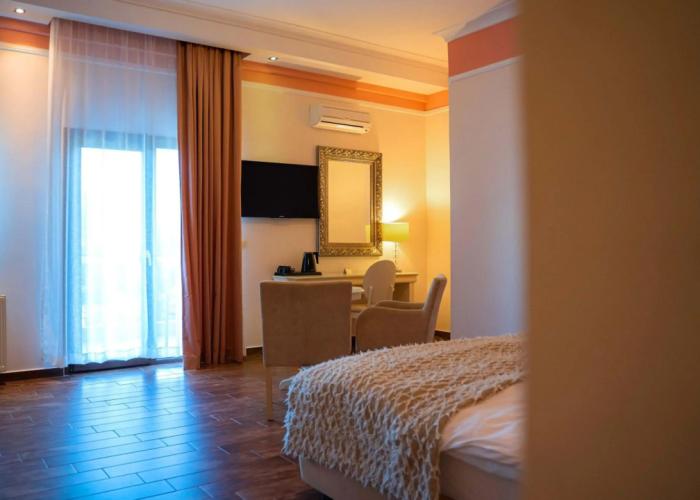 Enastron View Hotel