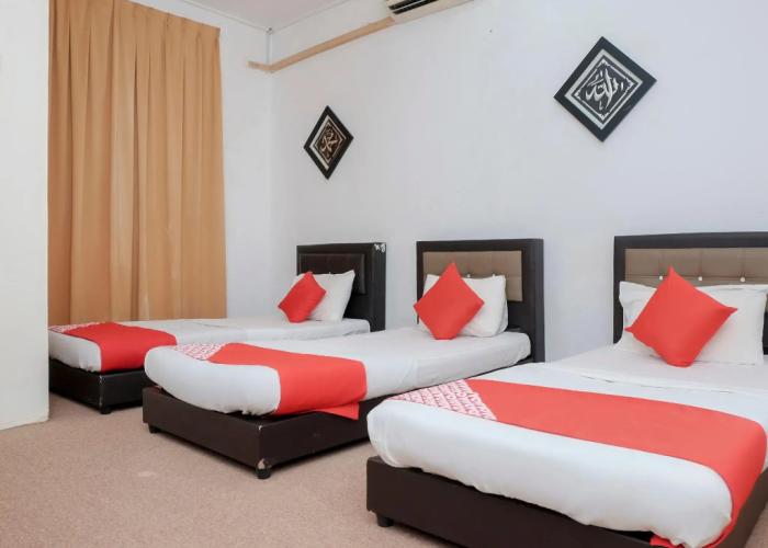 OYO 90180 Gemilang Hotel Kerteh