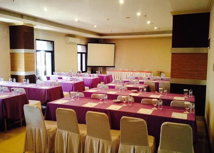 Aston Ketapang City Hotel