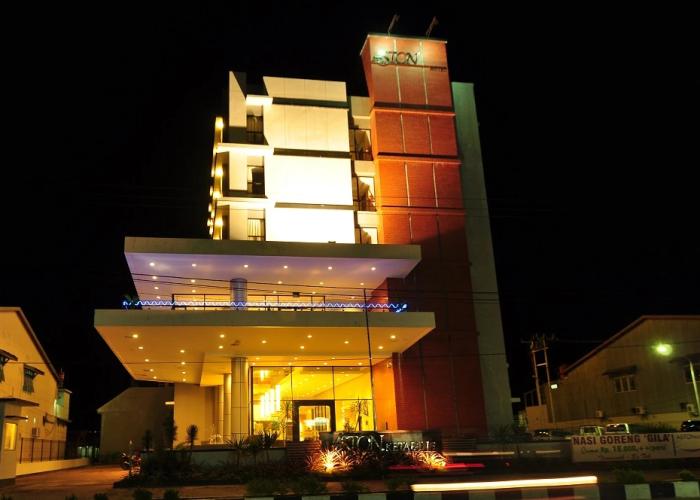 Aston Ketapang City Hotel