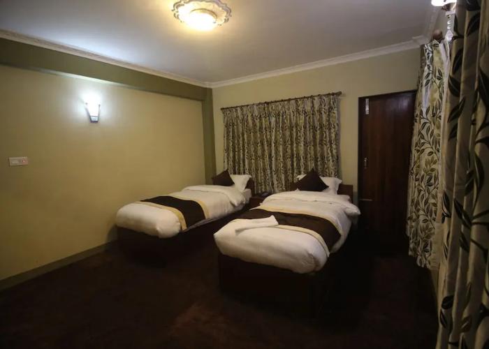 Himalayan Sherpa INN