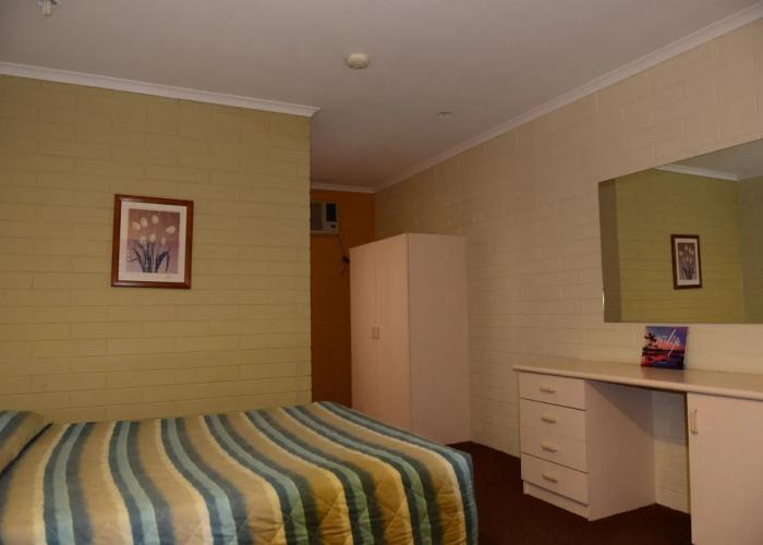 Katherine Motel