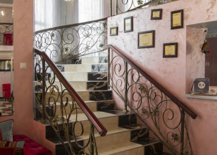 Viktoria Hotel