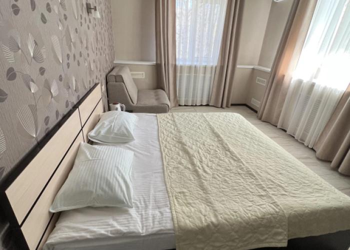 Mirazh Hotel
