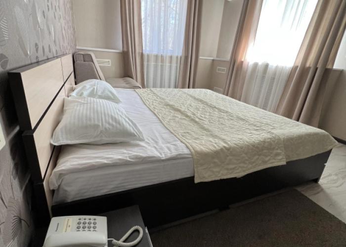 Mirazh Hotel