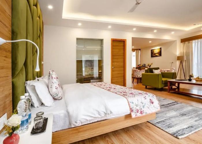 Anand Vardhan Resorts