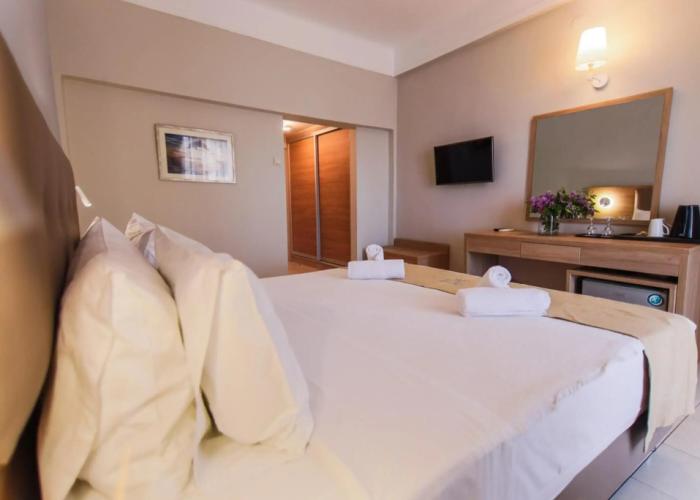 Bomo Tosca Beach Hotel