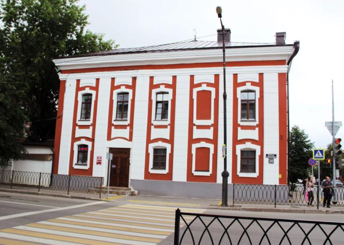 Komnaty Saratsin Hotel