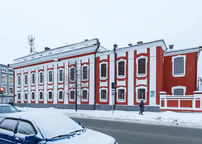 Komnaty Saratsin Hotel