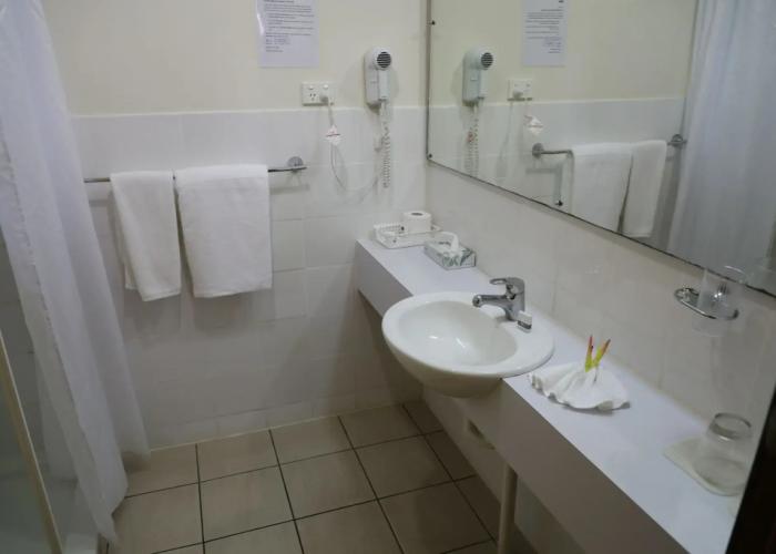 Huon Gulf Hotel & Apartments