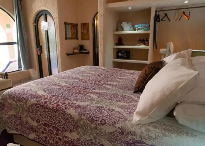 Casa Kootenay Waterfront BnB