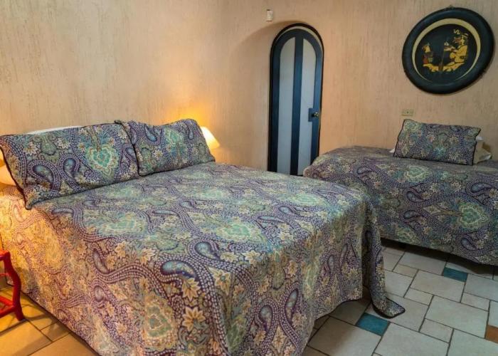 Casa Kootenay Waterfront BnB
