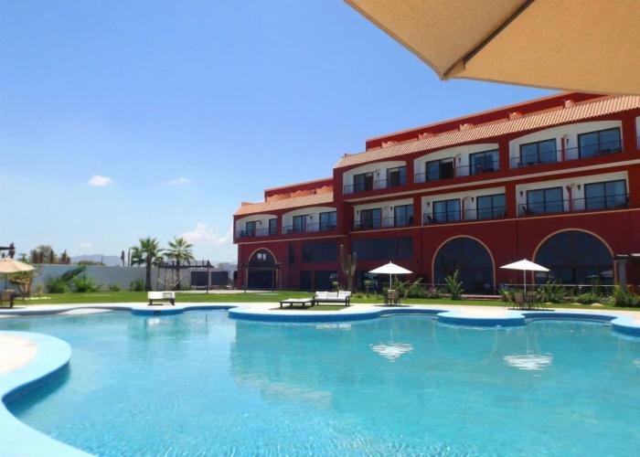 La Posada Hotel & Beach Club