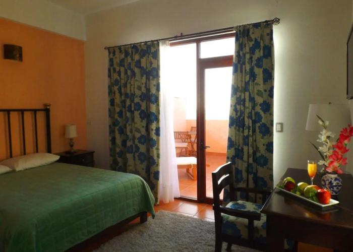 La Posada Hotel & Beach Club