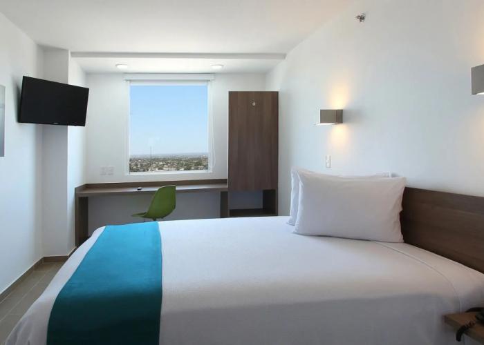 One La Paz Hotel