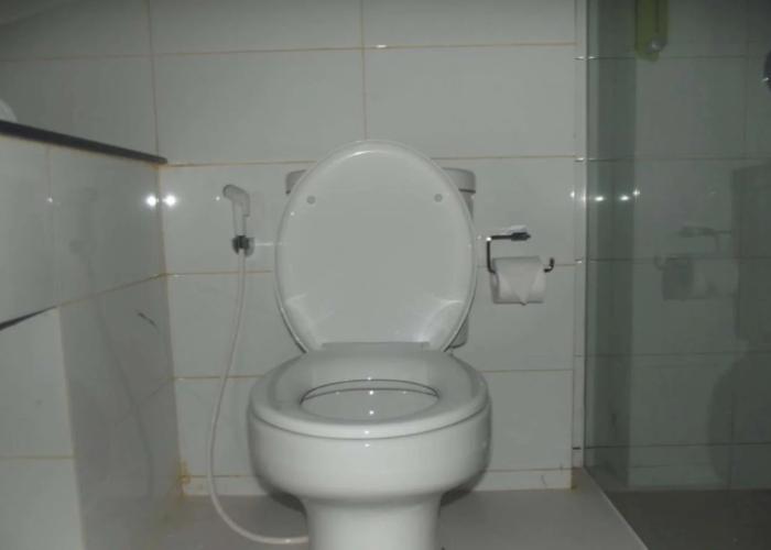 L Bajo Hotel