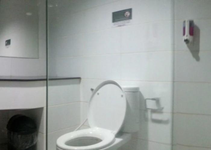 L Bajo Hotel