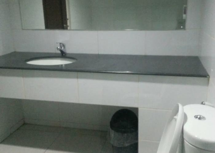 L Bajo Hotel