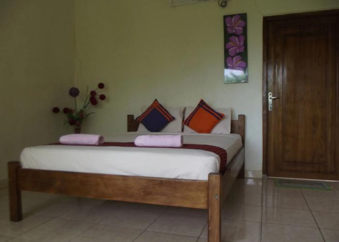 CF Komodo Hotel