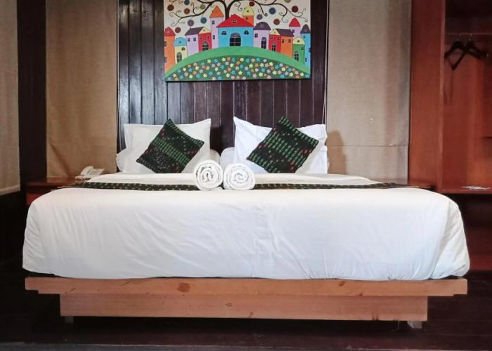 Exotic Komodo Hotel