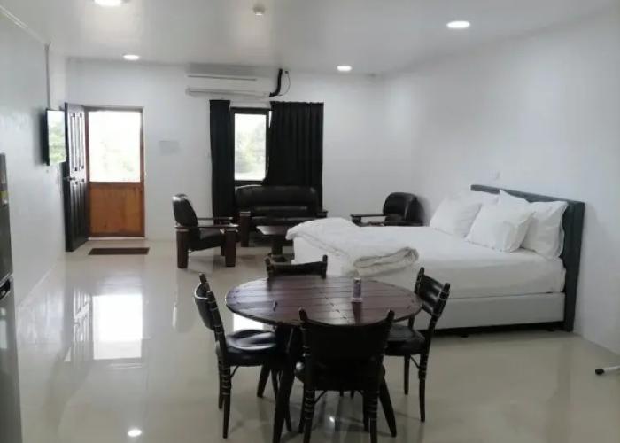 White Diamond Apartment