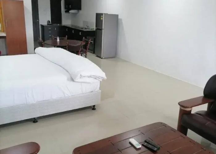 White Diamond Apartment