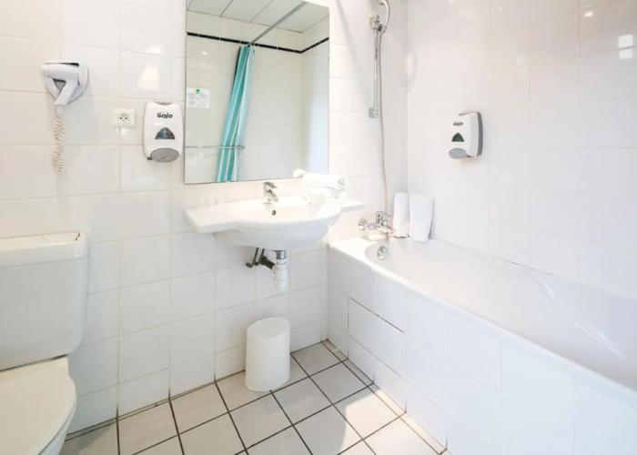 Hotel Notre- Dame de France