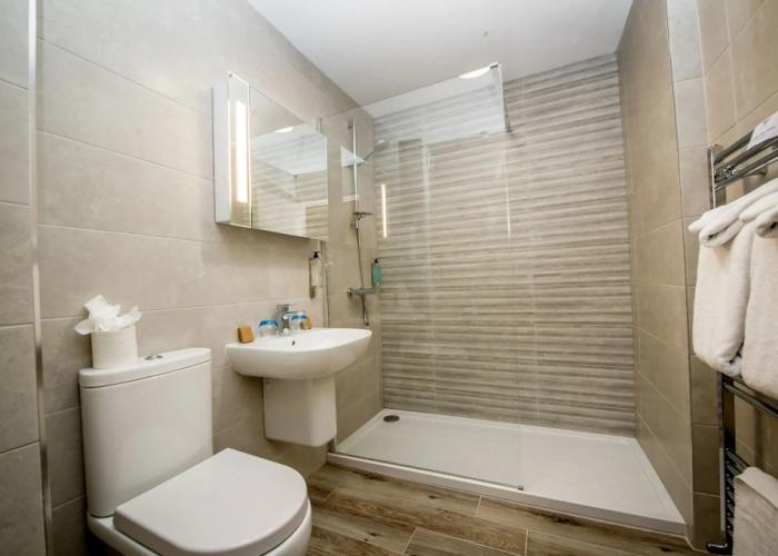 Waterfoot Hotel
